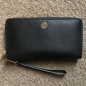 Tory Burch ZipContinental Wallet